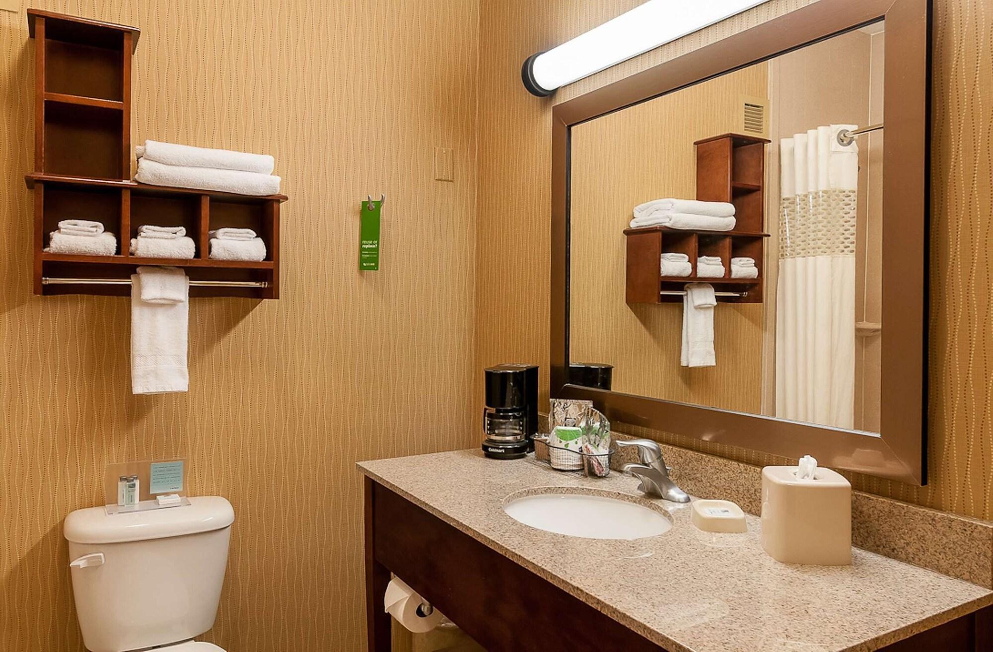 Hotel Hampton Collins 3*
