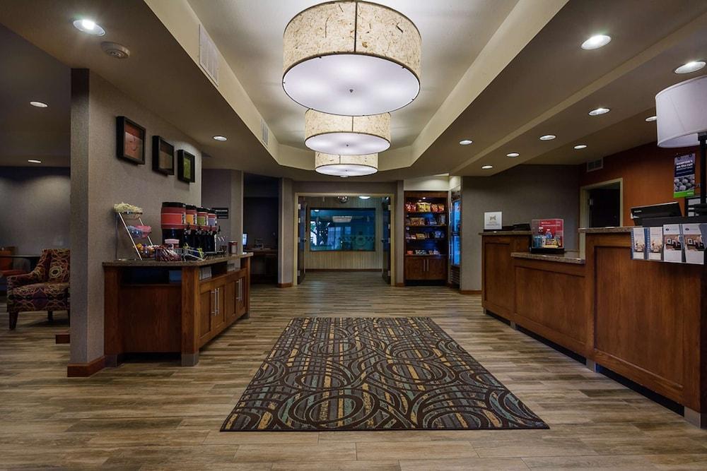 Hotel Hampton Collins 3*