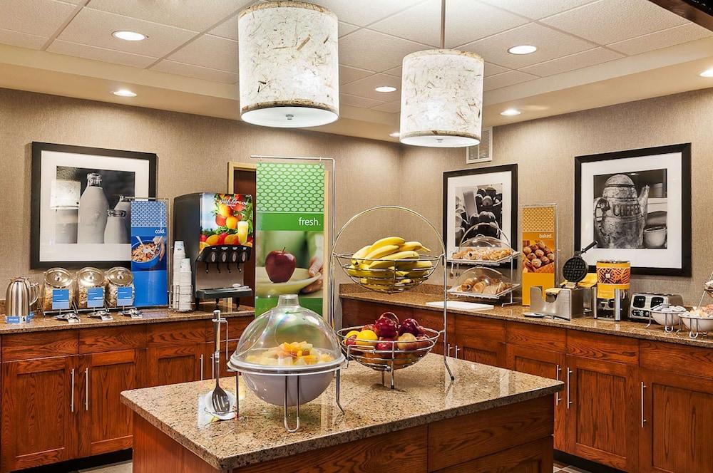 Hampton Collins 3* Fort Collins