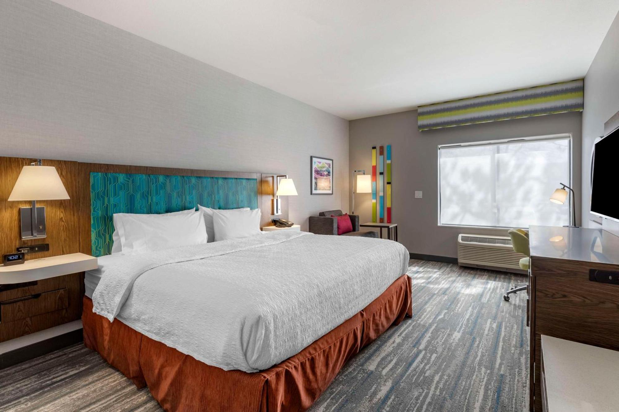 Hampton Collins 3*
