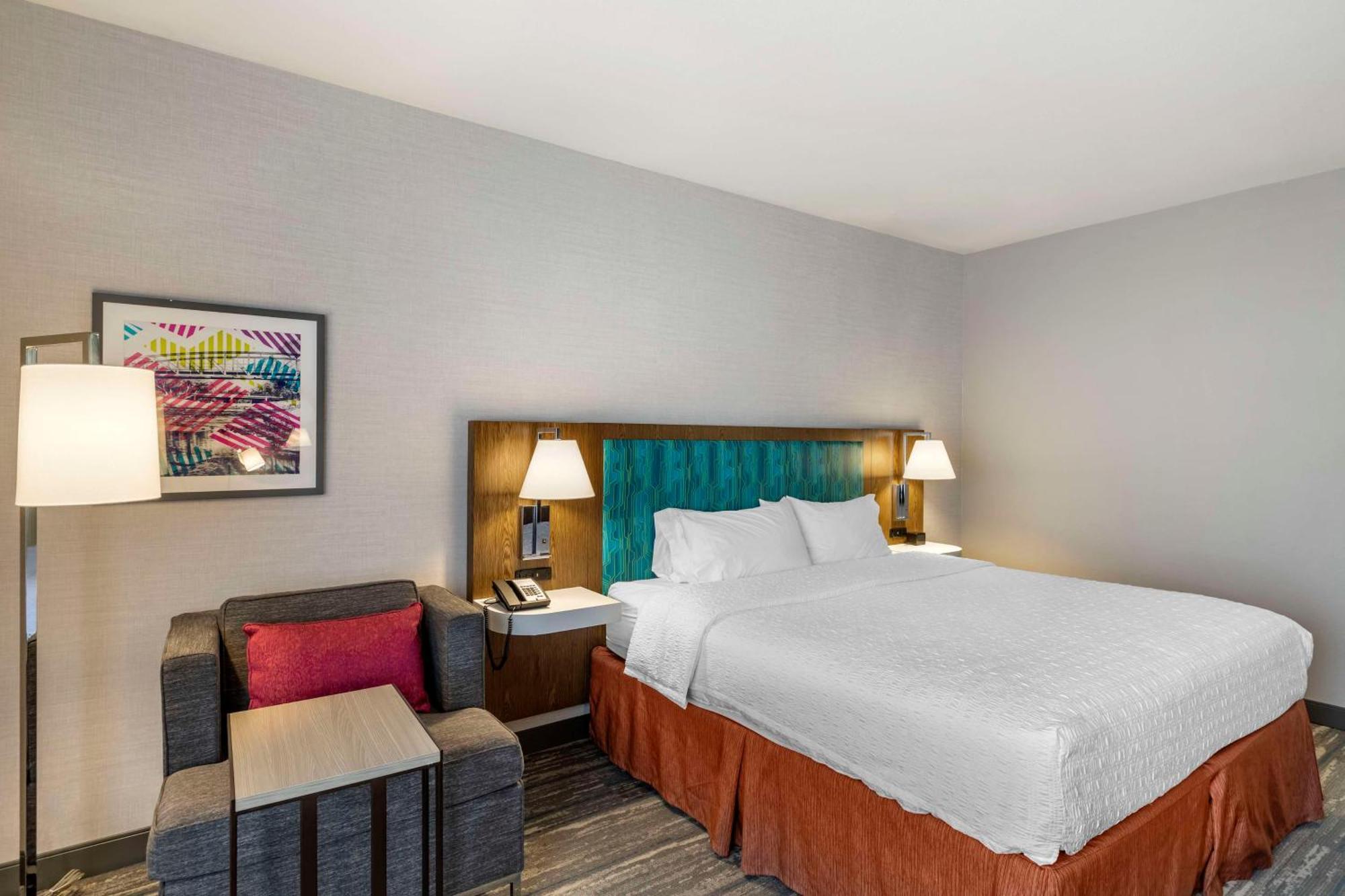 Hampton Collins 3* Fort Collins