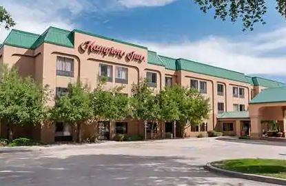 Hampton Collins 3*